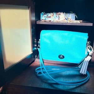 Like new!COACH crossbody;Aqua leather, laser detailed,double leather strap